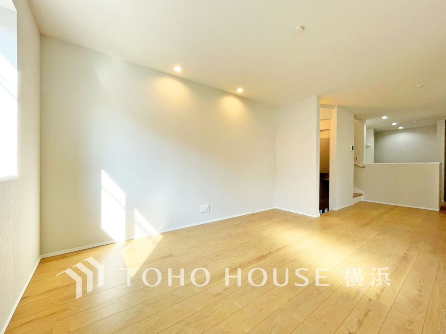 太陽の恵みを受けた明るい空間。吹きぬける風を感じながら爽やかで風通しの良い暮らしが叶います。