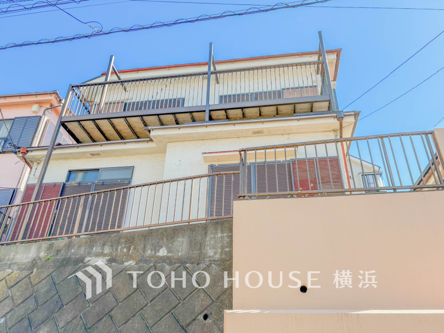 単に見た目や質感の良さだけではなく、建物の基礎や構造といった、目には見えにくい部分にもこだわります。住まいの本質の部分から、住み心地や安全性を見つめ直しました。