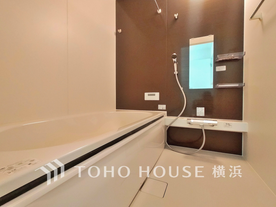 1日の疲れを取り心身を癒すことができる住まいの中のリラクゼーション空間、バスルーム。心からゆったりと寛いでいただけるよう、ゆとりのスペースを確保しています。