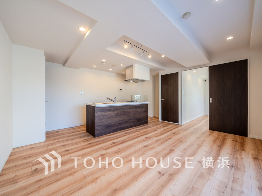 上質な時間を育む暮らしのメインステージ。寛ぎとコミュニケーションを育む居心地のよい場所。
