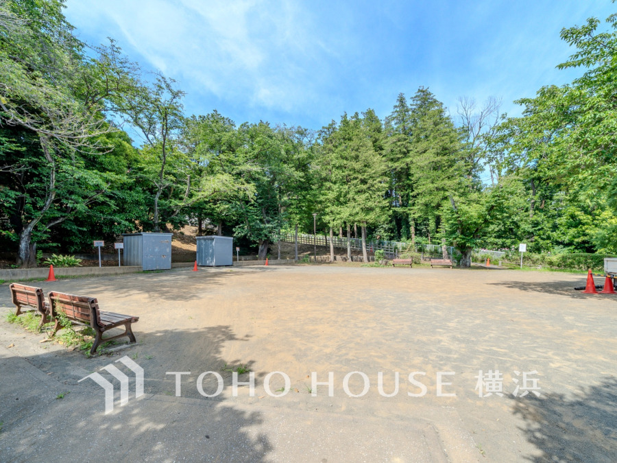 中沢町第二公園（かば公園）まで　約280ｍ