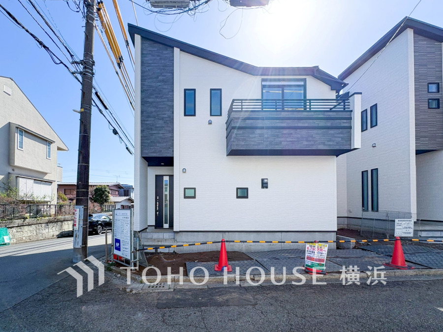 表現された空間は豊かな光と風を纏い、暮らしの時間を豊かにしてくれます。デザインされた空間と競い合うかのような充実した建物設備も家族の時間を彩ってくれることでしょう。