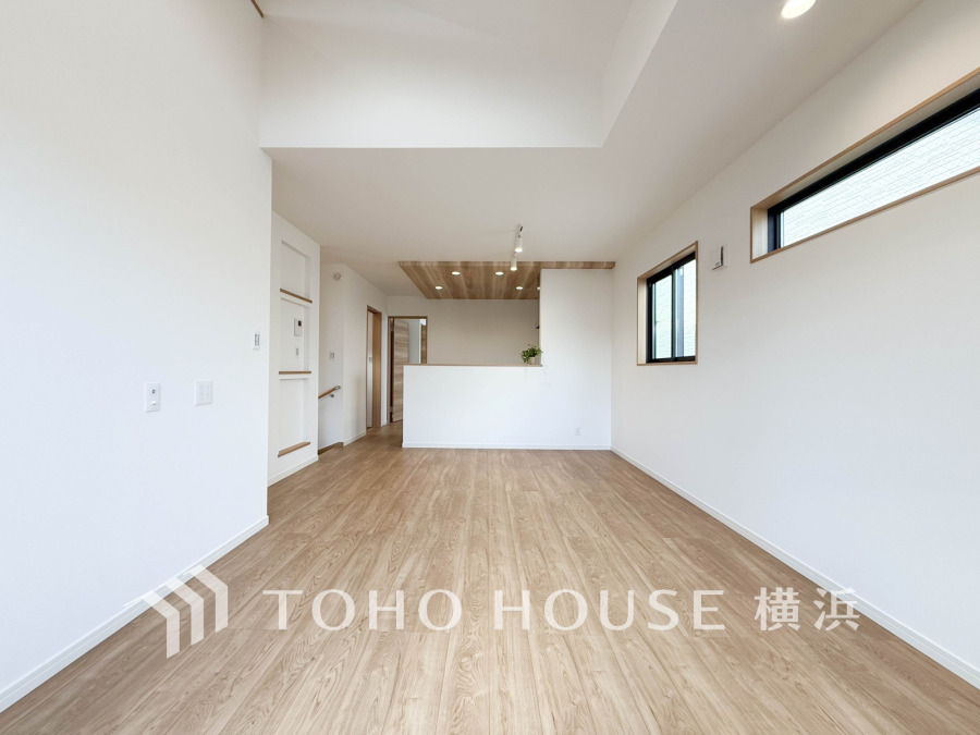 ご家族やお客様との時間など、多くの時を刻む空間。何気なく過ぎる時でさえも上質なひと時となる快適な空間を目指して。