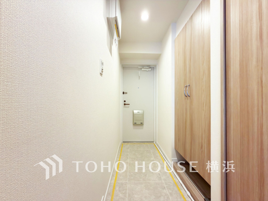 玄関はたっぷり収納できるシューズボックス付きで、すっきりとした空間を実現します。