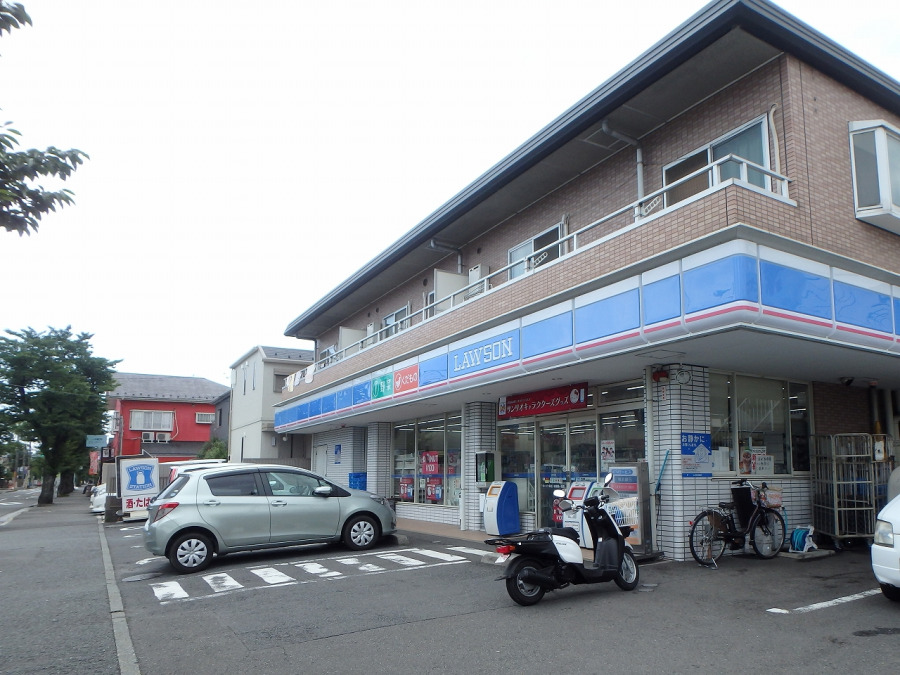 ローソン 保土ヶ谷新桜ヶ丘店　約700ｍ