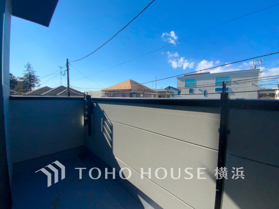 太陽に愛された邸は、陽当り・通風に優れた魅力的で快適さを追求した邸宅でした。ここに住むからこそ意味がある。