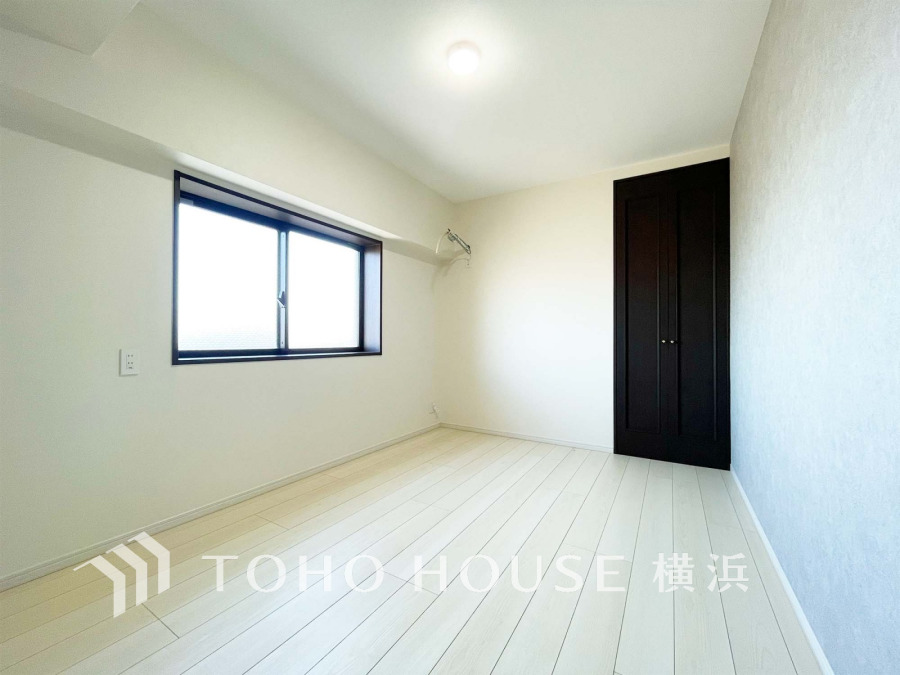 過ぎ行く時間をゆったりと感じることができる落ちついたプライベートルーム。リビングで楽しく過ごした後はゆっくり寛ぎの時間を満喫できます。静かな環境でリラックスタイムを愉しんで。