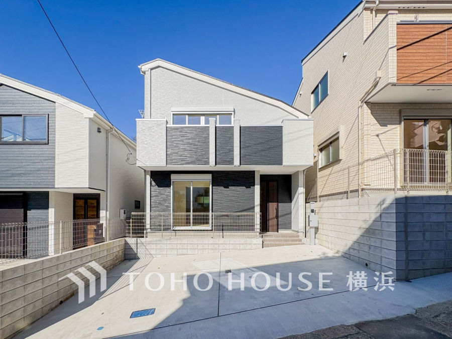 単に見た目や質感の良さだけではなく、建物の基礎や構造といった、目には見えにくい部分にもこだわります。住まいの本質の部分から、住み心地や安全性を見つめ直しました。