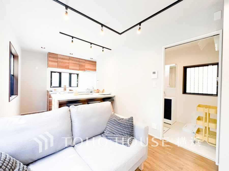 上質な時間を育む暮らしのメインステージ。寛ぎとコミュニケーションを育む居心地のよい場所。