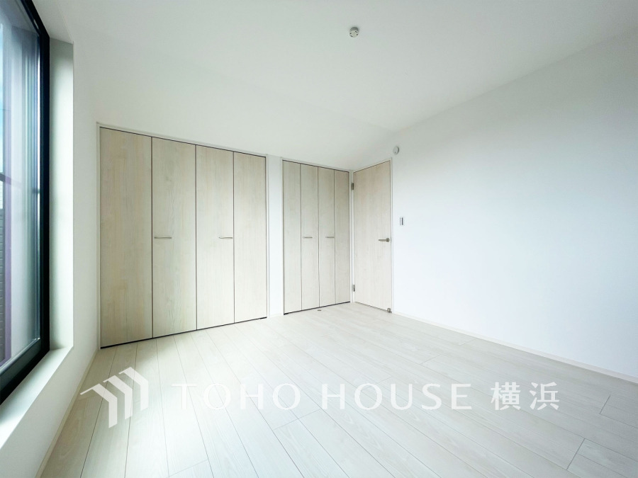 ゆとりと収納を確保した洋室。自分時間を充実させながら心豊かなひとときを過ごすための大切な空間です。
