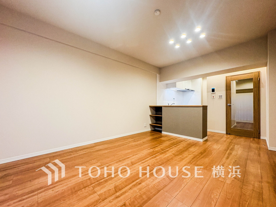 ご家族やお友達との時間など、多くの時を刻む空間。何気なく過ぎる時でさえも上質なひと時となる快適な空間を目指して。