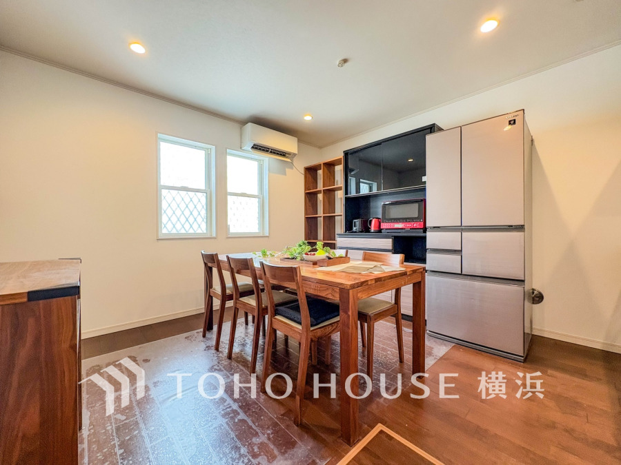 誰もが使いやすいデザインにこだわったキッチン。プライベートスペースを彩るインテリアとしての美と、快適な日常を支える機能性と強さがひとつになったキッチンです。