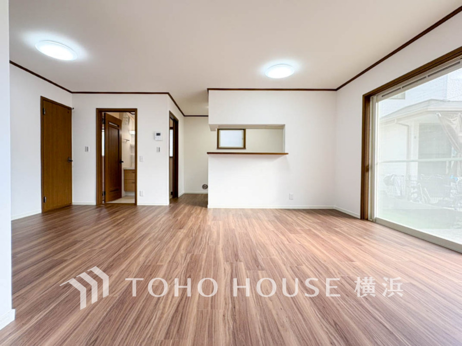 LDKは明るい空間。家族やお客様との時間など、多くの時を刻む空間。何気なく過ぎる時でさえも上質なひと時となる快適な空間を目指して