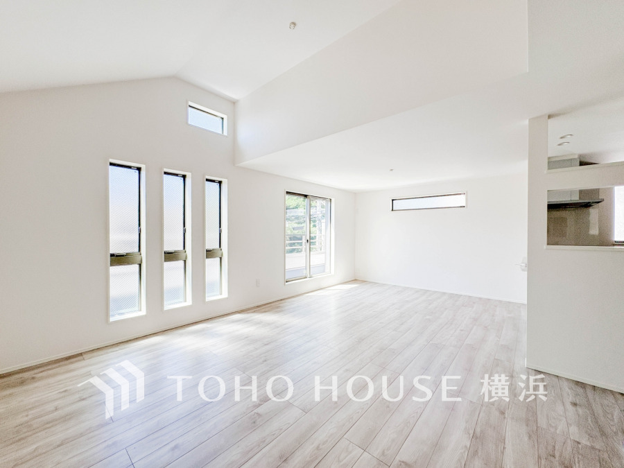 一日の中で多くの時間を過ごすことになる住まいだからこそ、いつも穏やかな空間であるように心掛けています。構成する建材などへの配慮が、住まう方の健康を守ります。