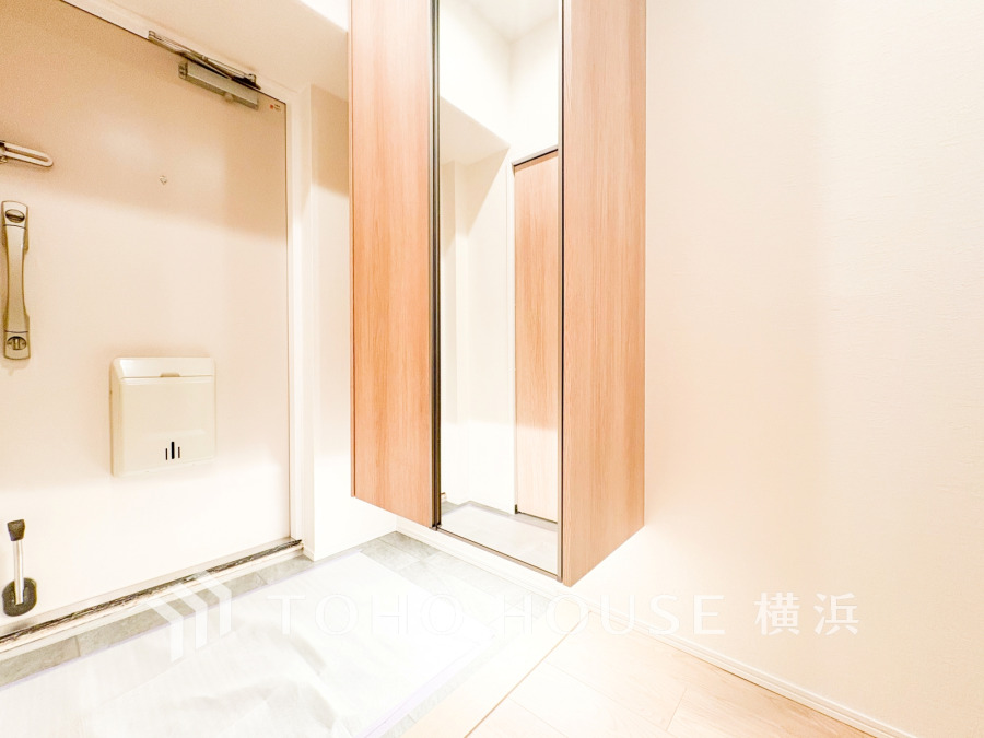 居住者の帰り、訪れる方を優しく迎え、やすらぎに満ちた生活空間を予感させる。健やかな暮らしを楽しめそう。