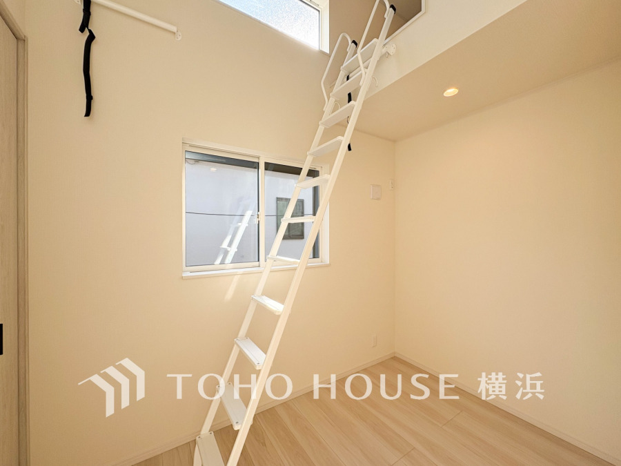 快適に過ごす条件は、一人ひとり違います。飾リ過ぎないシンプルな内装と偏り過ぎないデザインで統一しております。居住していく中でオーナー様だけの【マイホーム】に創り上げて下さい。