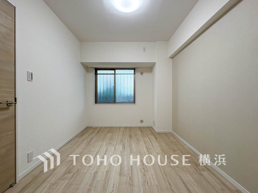 1日の疲れを癒し、心地よく寛げるようゆったりとした広さを確保しています。プライベートタイムをより優雅に穏やかに…。落ち着いた雰囲気を紡ぎます。