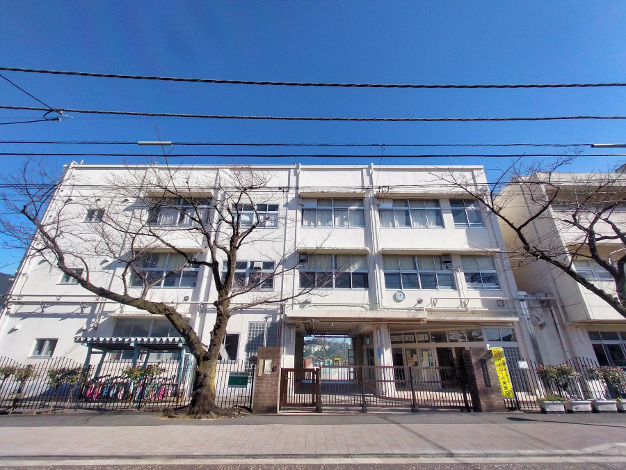 横浜市立南台小学校まで　約450ｍ
