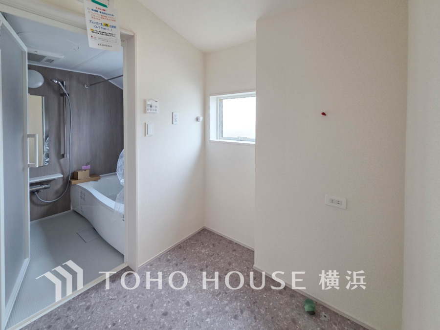 一日の始まりと終わりを心地よく演出してくれる、多彩な機能が備えられたパウダールーム。心地よいリフレッシュ空間です。