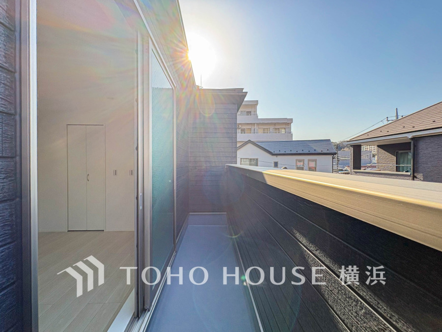 3か所のバルコニーから快適な光と風を取り込みます。