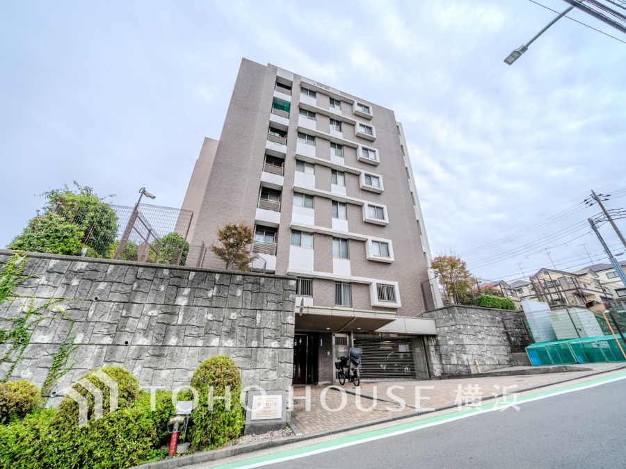 流行に左右されず、将来に渡って価値が継続する「上質」な佇まい。お洒落な雰囲気や自然の潤い、親しみやすさといった個性を、街に新たな価値をもたらし続ける。