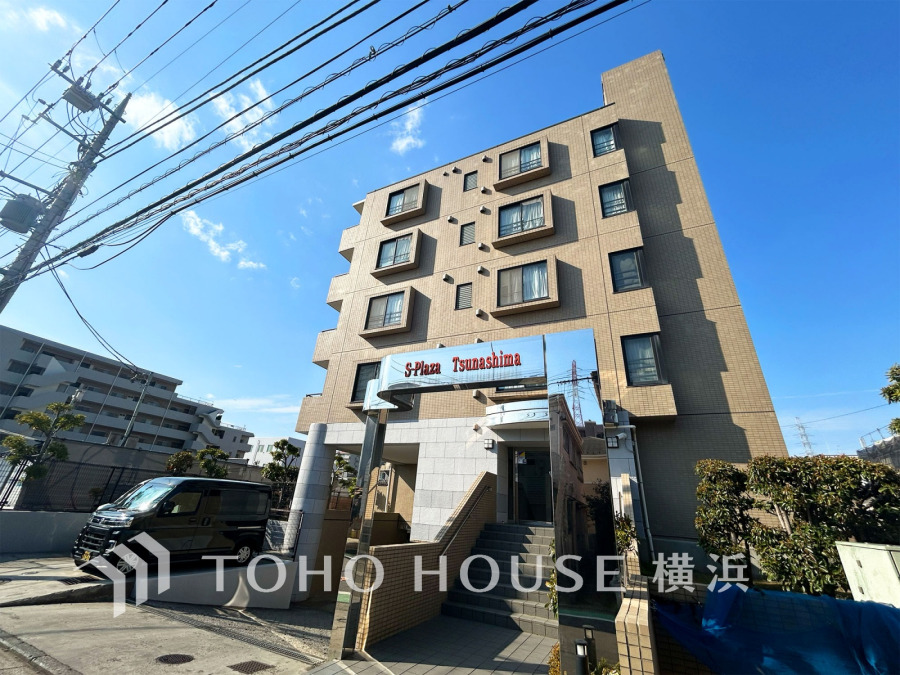 爽やかな青空の下に贅沢なほどに降り注ぐ陽光、豊かな居住性と、クオリティが見事に調和した住空間は、住まうことの喜びを感じさせてくれます。 