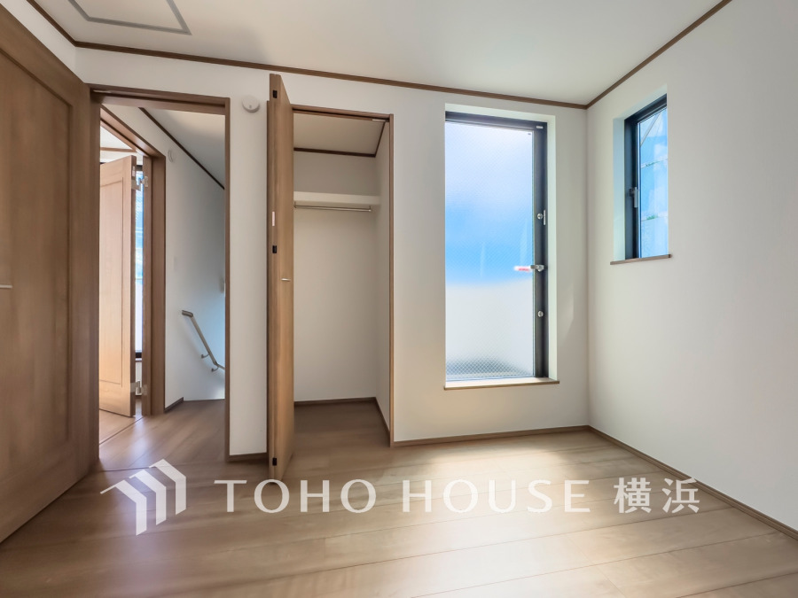 お客様の求める本当の“住み心地”とは何なのか。そのための一手間一工夫を惜しみません。街並みや周辺の環境に呼応しながら、美しく、そして毎日の暮らしを考慮した機能性の高い住まい。