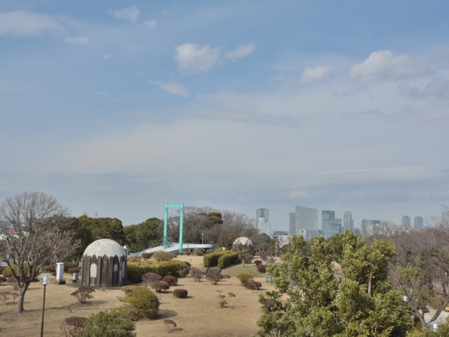 野毛山公園　約400ｍ