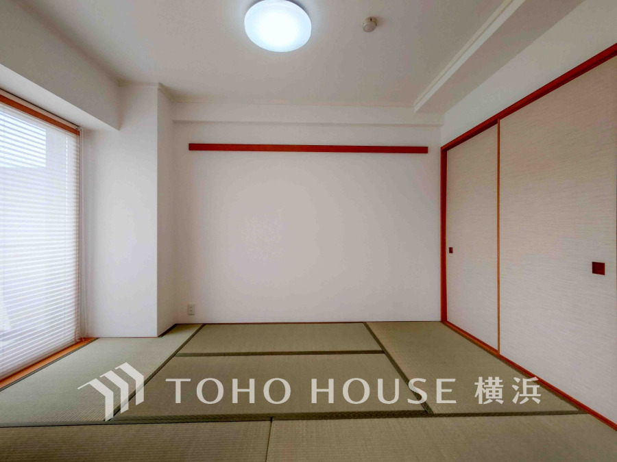家族団らんのできる和の空間。お客様のおもてなしにも良さそうです。畳の香りに癒され、和の空間を感じることのできる落ち着きある一部屋です。