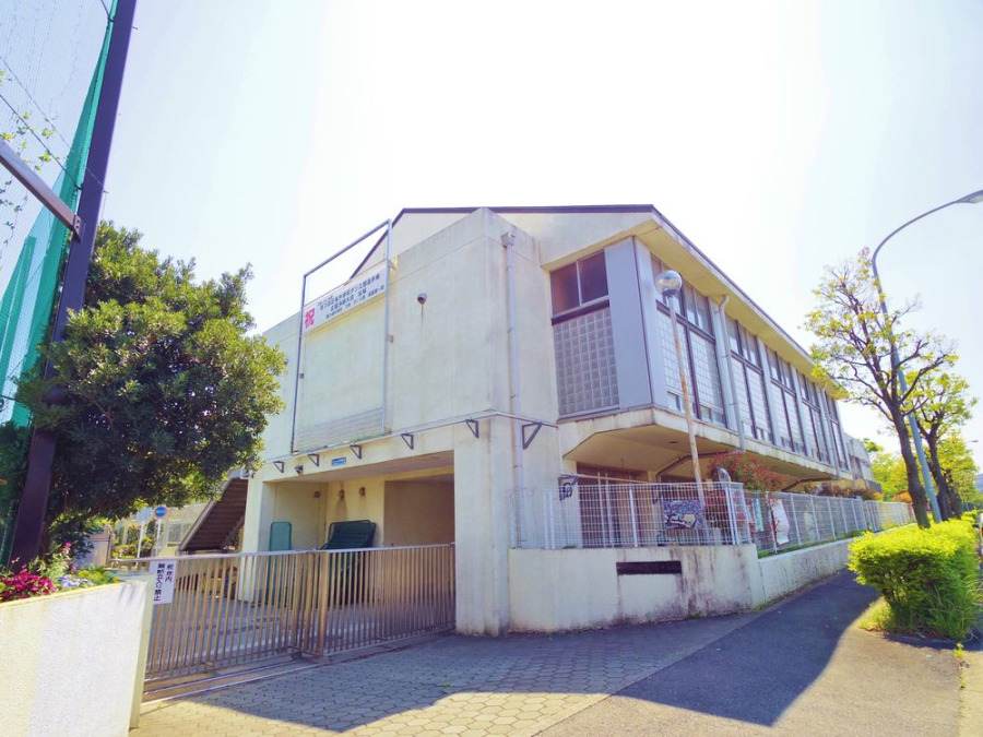 横浜市立茅ケ崎中学校　約450ｍ