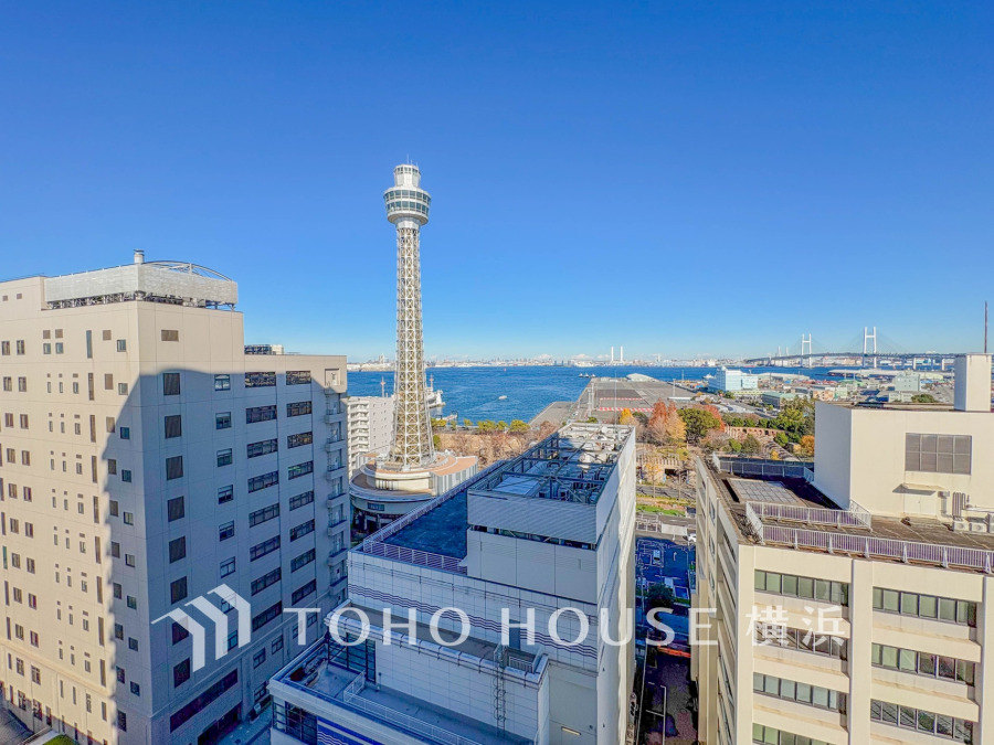 マリンタワーや横浜港を望む開放的な眺望が魅力のタワーマンション。快適な都市生活を実現します。