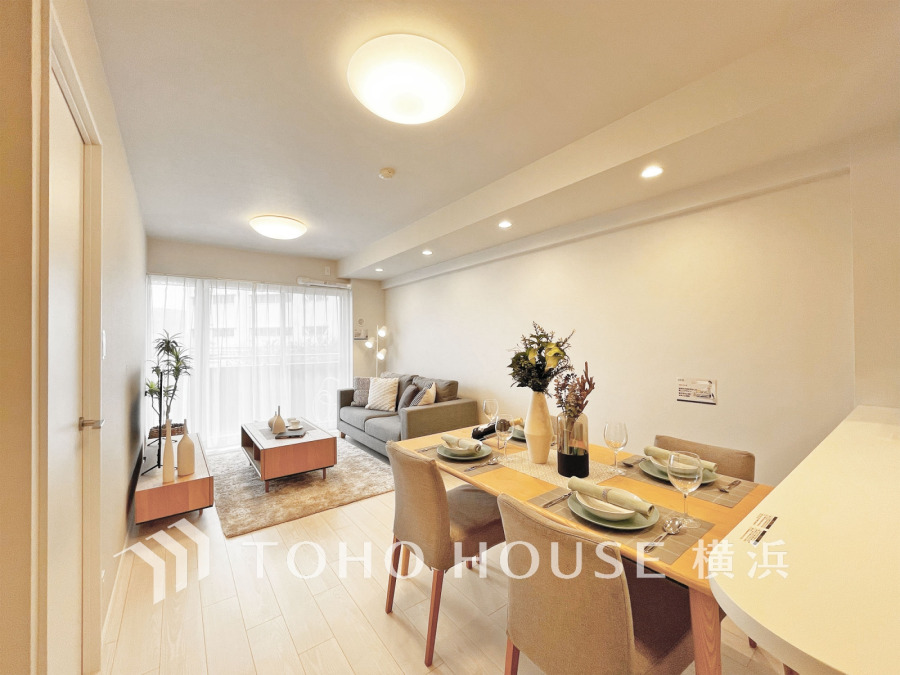 穏やかな時間の流れを楽しみ、寛ぎと笑顔が溢れるリビング。