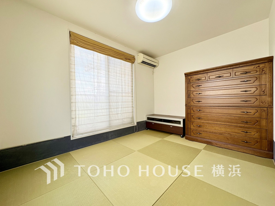 家族団らんのできる和の空間。お客様のおもてなしにも良さそうです。畳の香りに癒され、和の空間を感じることのできる落ち着きある一部屋です。