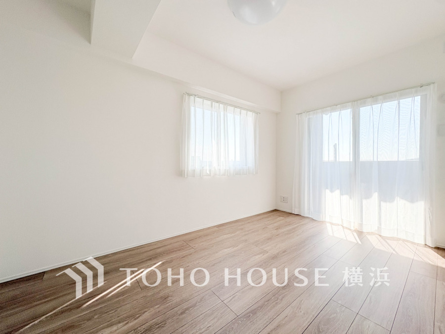 角部屋ならではの2面採光の居室は、十分な明るさを取り入れ心地よい風を提供します。