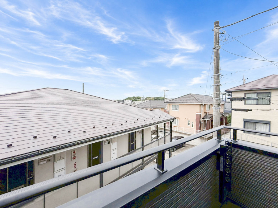 開放感があり、遮るものもなく気持ちのいい景色が広がります。お部屋にも爽やかな風と暖かく柔らかな日差しが差し込み、毎日の暮らしを豊かに彩ります。