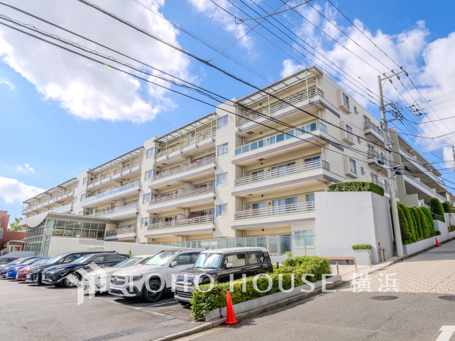 緑豊かな落ち着いた住環境。総戸数90戸、共用施設も充実した大規模マンション
