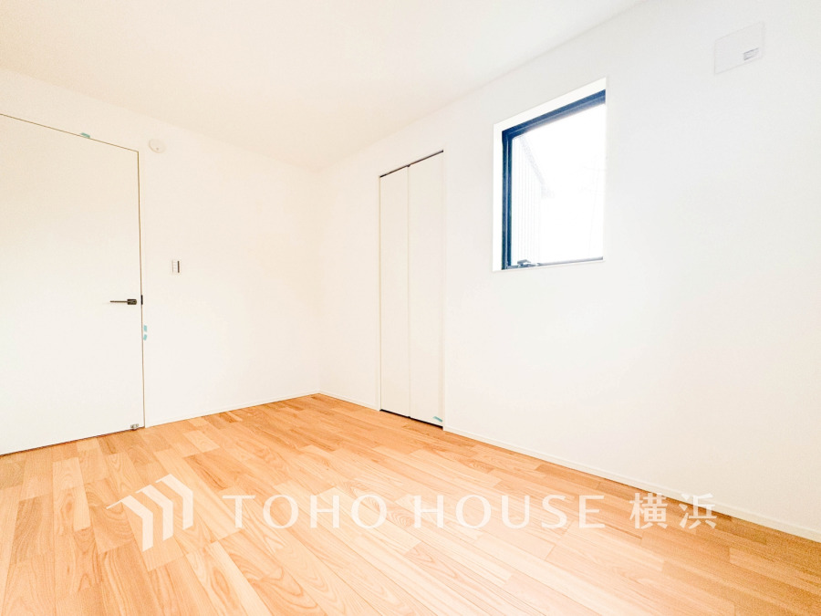 家族一人ひとりの大切なプライベート空間。趣味・感性で個性的に飾って頂けるようシンプルに仕上げてあります。自分時間を充実させながら心豊かなひとときを過ごすための大切な空間。