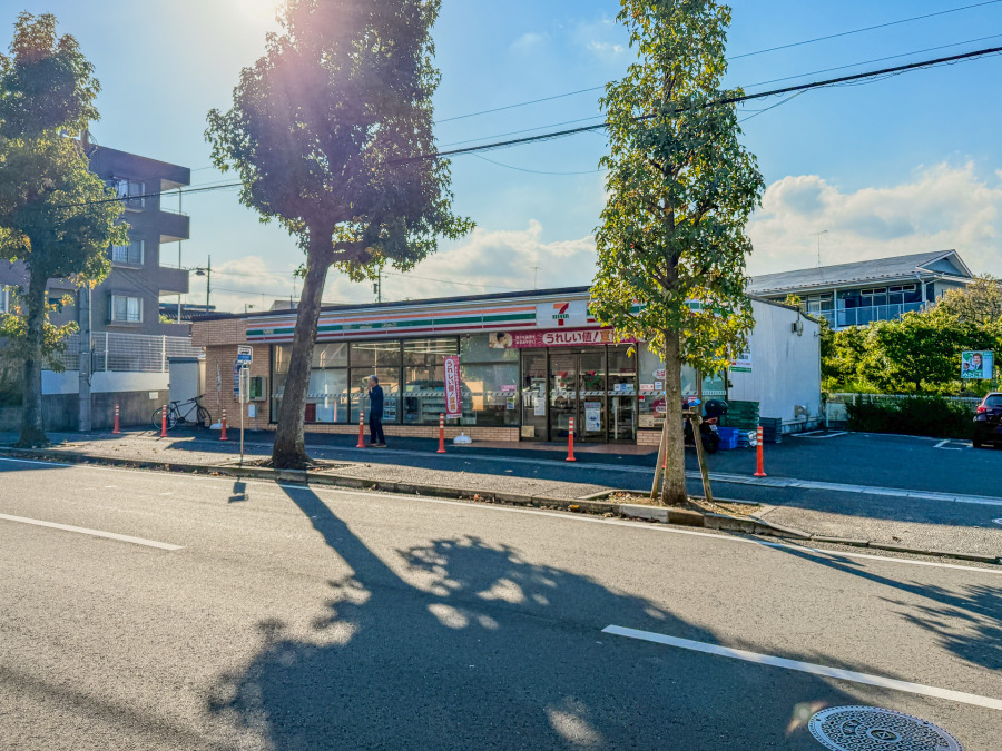 セブン-イレブン 横浜みたけ台店　約600ｍ