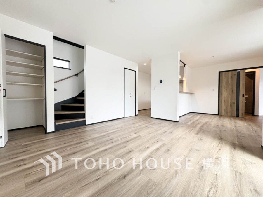 一日の中で多くの時間を過ごすことになる住まいだからこそ、いつも穏やかな空間であるように心掛けています。構成する建材などへの配慮が、住まう方の健康を守ります。