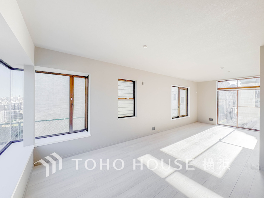 たくさんの想いが美しいカタチに彩られた時、そこにはひと時のくつろぎが生まれ、ゆっくりと愛着が育まれていきます。