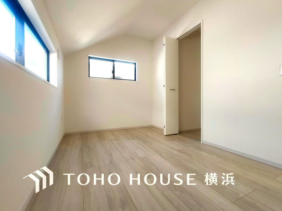 感性を育むプライベートルームはシンプルでスマートな空間。好みの空間で読書をしたり、音楽を聞いたりと一人の時間も充実したものにできます。