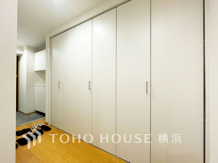 暮らし心地を大きく左右する収納を、適材適所に配置し使い勝手を考慮しました。空間を余すところなく有効利用した収納は生活空間をより上質なものにしてくれるでしょう。