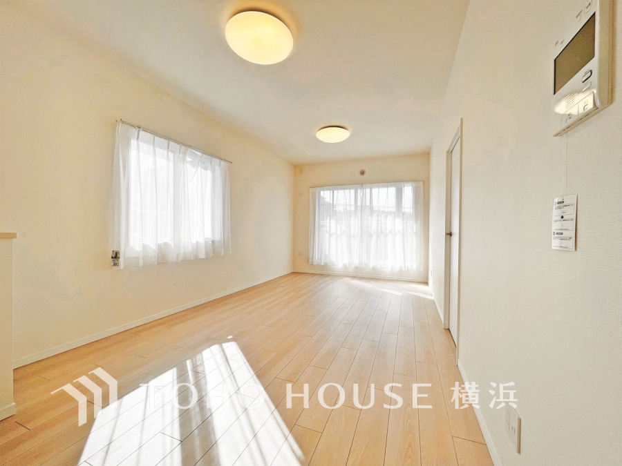 上質な時間を育む暮らしのメインステージ。寛ぎとコミュニケーションを育む居心地のよい場所。ここで楽しむ家族の時間が絆をより深めてくれそうです。