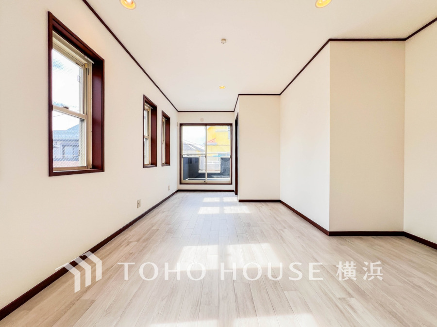 一日の中で多くの時間を過ごすことになる住まいだからこそ、いつも穏やかな空間であるように心掛けています。構成する建材などへの配慮が、住まう方の健康を守ります。