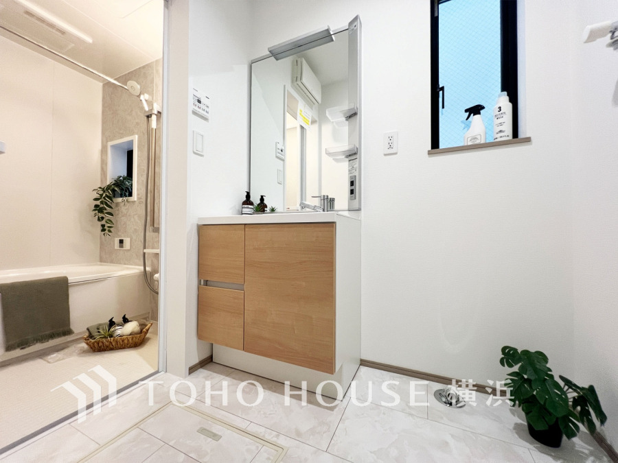 一日の始まりと終わりを心地よく演出してくれる、多彩な機能が備えられたパウダールーム。心地よいリフレッシュ空間です。