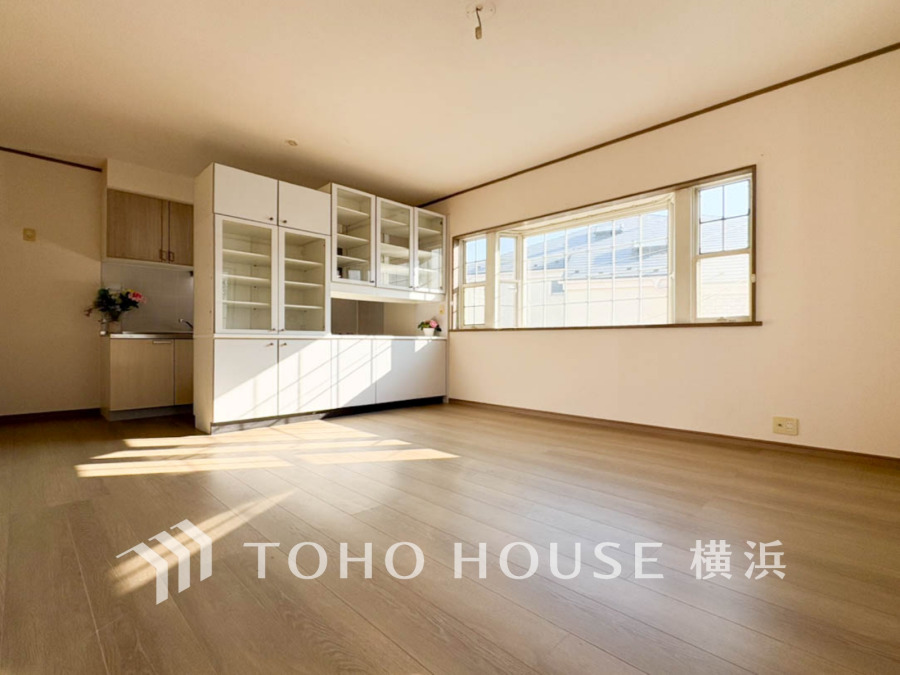 表現された空間は豊かな光と風を纏い、暮らしの時間を豊かにしてくれます。デザインされた空間や建物設備も大切な時間を彩ってくれることでしょう。