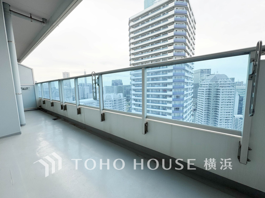開放的な眺望は横浜に住まう喜びを感じる景色です。利便に優れたロケーションで爽やかな毎日を。
