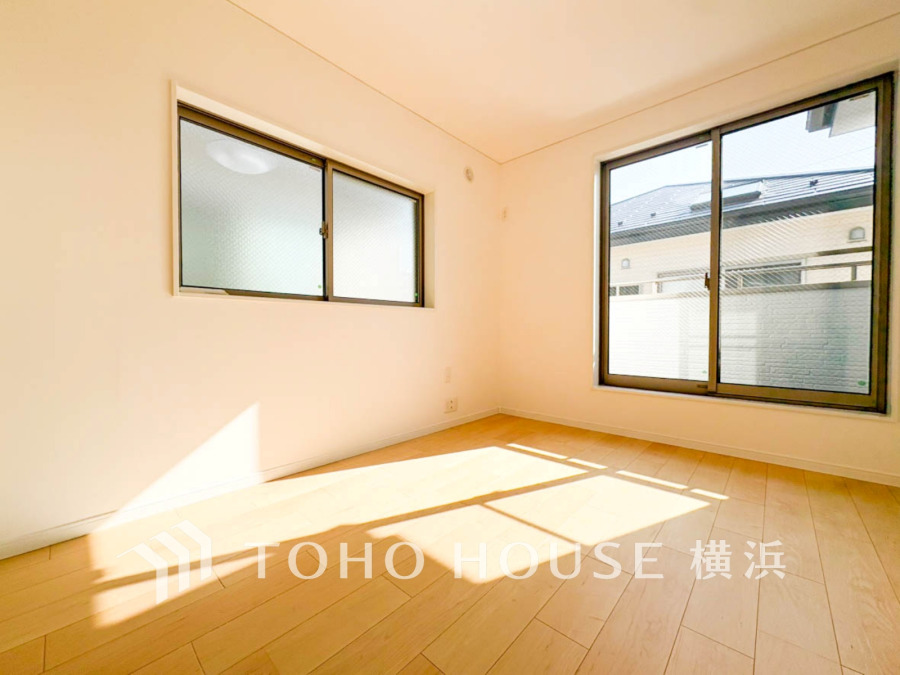 穏やかな寛ぎを届ける上質仕様のゆとりあるお部屋。自分時間を充実させながら心豊かにできるプライベート空間。