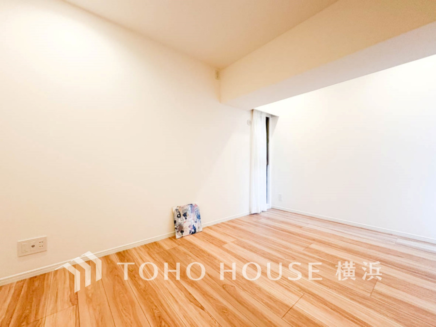 快適に過ごす条件は、一人ひとり違います。飾リ過ぎないシンプルな内装と偏り過ぎないデザインで統一しております。居住していく中でオーナー様だけの【マイホーム】に創り上げて下さい。
