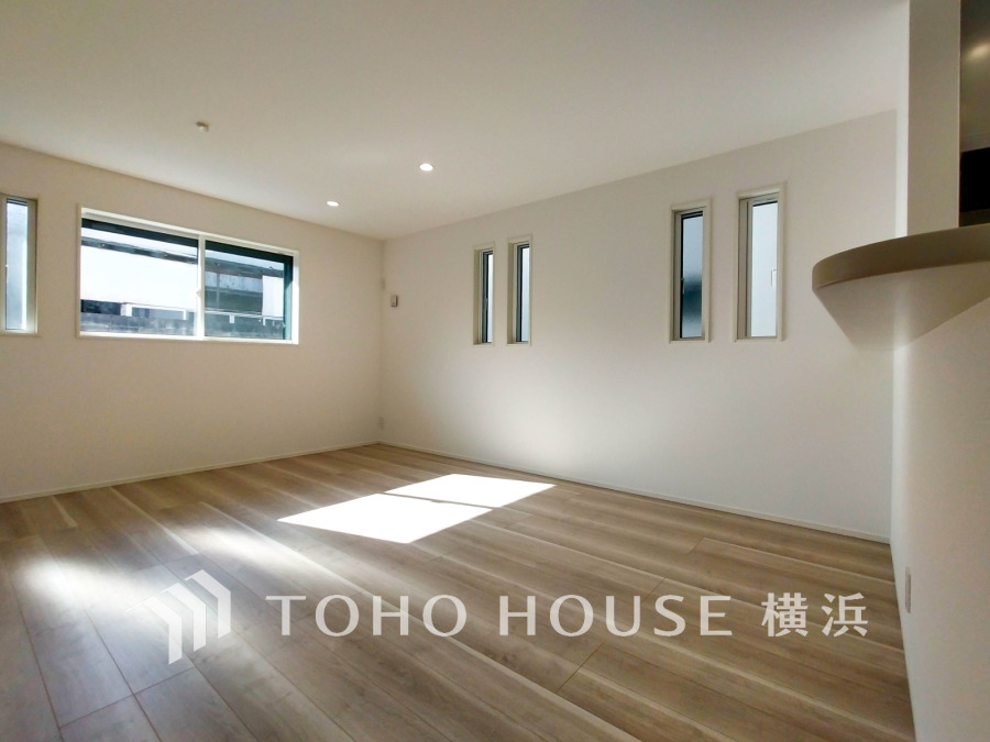 和やかで洗練された空間の演出。寛ぎとコミュニケーションを育む居心地のよい場所。